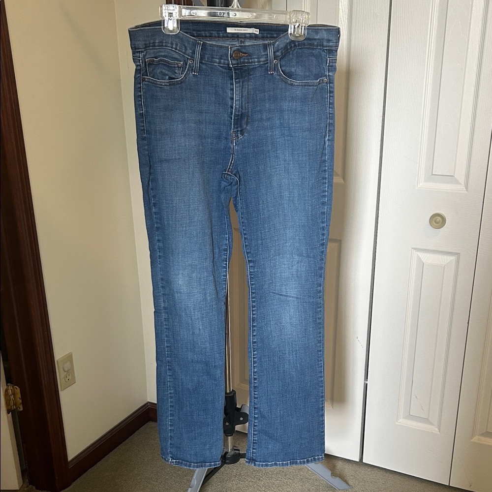Levi's Women's Straight Blue Jeans
